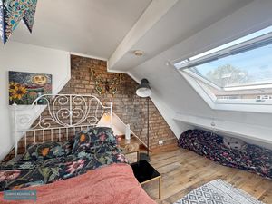 Bedroom 4- click for photo gallery